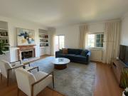 Apartamento T2+1 Duplex com Piscina e Jardim na Beloura I