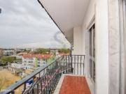 Apartamento T2+1 em Duplex com Vista Mar na Quinta da Alagoa