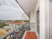 Apartamento T2+1 em Duplex com Vista Mar na Quinta da Alagoa