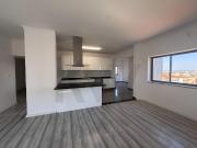 Apartamento T2+1 no centro da Cruz de Pau Rua 25 de Abril