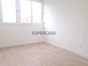 Apartamento T2+1 Remodelado com Terraço Conforto e...