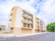 Apartamento T2+2 em Santa Cruz