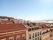 Apartamento T2+3 com vista rio, no Chiado, em Lisboa