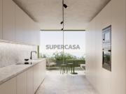 Apartamento T2 +1 com Varanda e Garagem em Lordelo, Porto