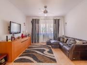 Apartamento T2 + Anexo com 1 quarto, 1 e 1 Casa de...