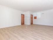 Apartamento T2 à venda em Quinta da Queimada