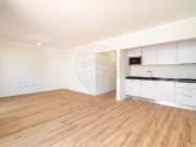 Apartamento T2 à venda em Ribeirinha