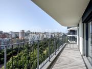 Apartamento, Algés, Linda a velha e Cruz Quebrada...