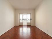 Apartamento T2, bem conservado, Rua Luciano Cordeiro, Lisboa