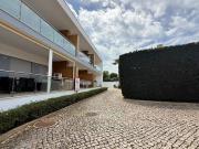 Apartamento T2 bem localizado em condomínio com piscina...