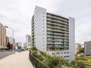 Apartamento T2 Campolide – Vista para Praça de Espanha...