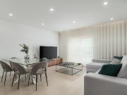 Apartamento T2 com 120m2 de área bruta, garagem box para...