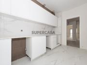 Apartamento T2 com 2 varandas e estacionamento em Tavira