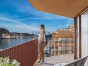 Apartamento T2 com área exterior, junto ao Rio Douro