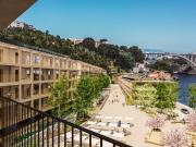 Apartamento T2 com área exterior, junto ao Rio Douro