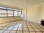 Apartamento T2 com arrecadação