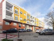 Apartamento T2 com Arrecadação | Charneca da Caparica