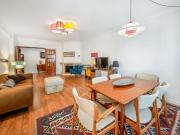 Apartamento T2 com Box dupla e excelente exposição solar...