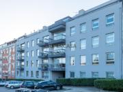 Apartamento T2, com cozinha independente, junto ao...