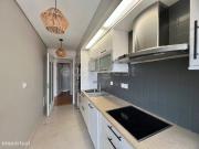 Apartamento T2 com 99,3m2, sutes e garagem em Edifcio de...