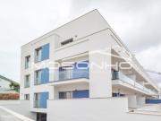 Apartamento T2, com elevador, piscina e varanda
