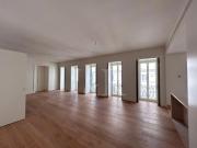 Apartamento T2 com estacionamento, Capuchos Residences,...