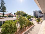 Apartamento T2 com estacionamento, Cascais