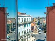 Apartamento T2 com estacionamento e varanda