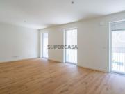 Apartamento T2 com estacionamento e vista sobre jardim...