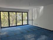 Apartamento T2, com estacionamento, em Alcântara, Lisboa