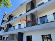 Apartamento T2 com garagem e arrecadação nas Gambelas, Faro