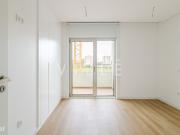 APARTAMENTO T2 COM GARAGEM E VARANDAS