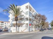 Apartamento T2 com garagem em Quarteira, Algarve