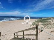 Apartamento T2 com garagem fachada a 350m da praia de...