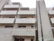 Apartamento T2 com garagem fechada, em Aldão Guimarães....