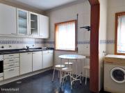 Apartamento T2 com garagem junto ao Metro da Rotunda de...
