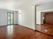 Apartamento T2 com garagem, na Estrela, Lisboa
