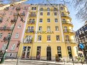 Apartamento T2 com garagem nas Avenidas Novas, Lisboa