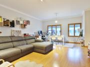 Apartamento T2 com garagem no Casal do Covão, Loures