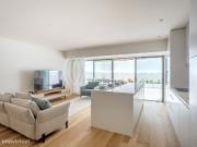 Apartamento T2 com garagem, no Conde Redondo, em Lisboa