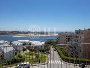 Apartamento T2 com garagem, no Miramar Tower, no Porto