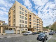 Apartamento T2 com garagem para arrendamento na rua do...