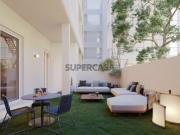 Apartamento T2, com jardim, na Avenida Miguel Bombarda