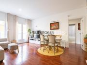 Apartamento T2 com jardim privativo e garagem em S. Vicente