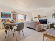 Apartamento T2 com logradouro privativo, box e lugar de...