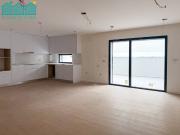 Apartamento T2 com Lugares de Garagem em Esgueira