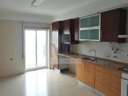 Apartamento T2, Com Parqueamento, Localizado em zona...