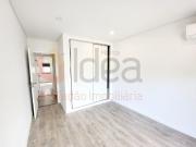 Apartamento T2 com Parqueamento Torre da Marinha, Seixal