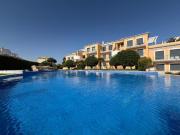 Apartamento T2 com piscina e garagem