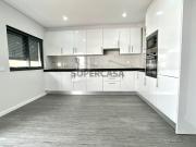 APARTAMENTO T2 COM PISCINA, GARAGEM E ARRECADAÇÃO OLHÃO FARO